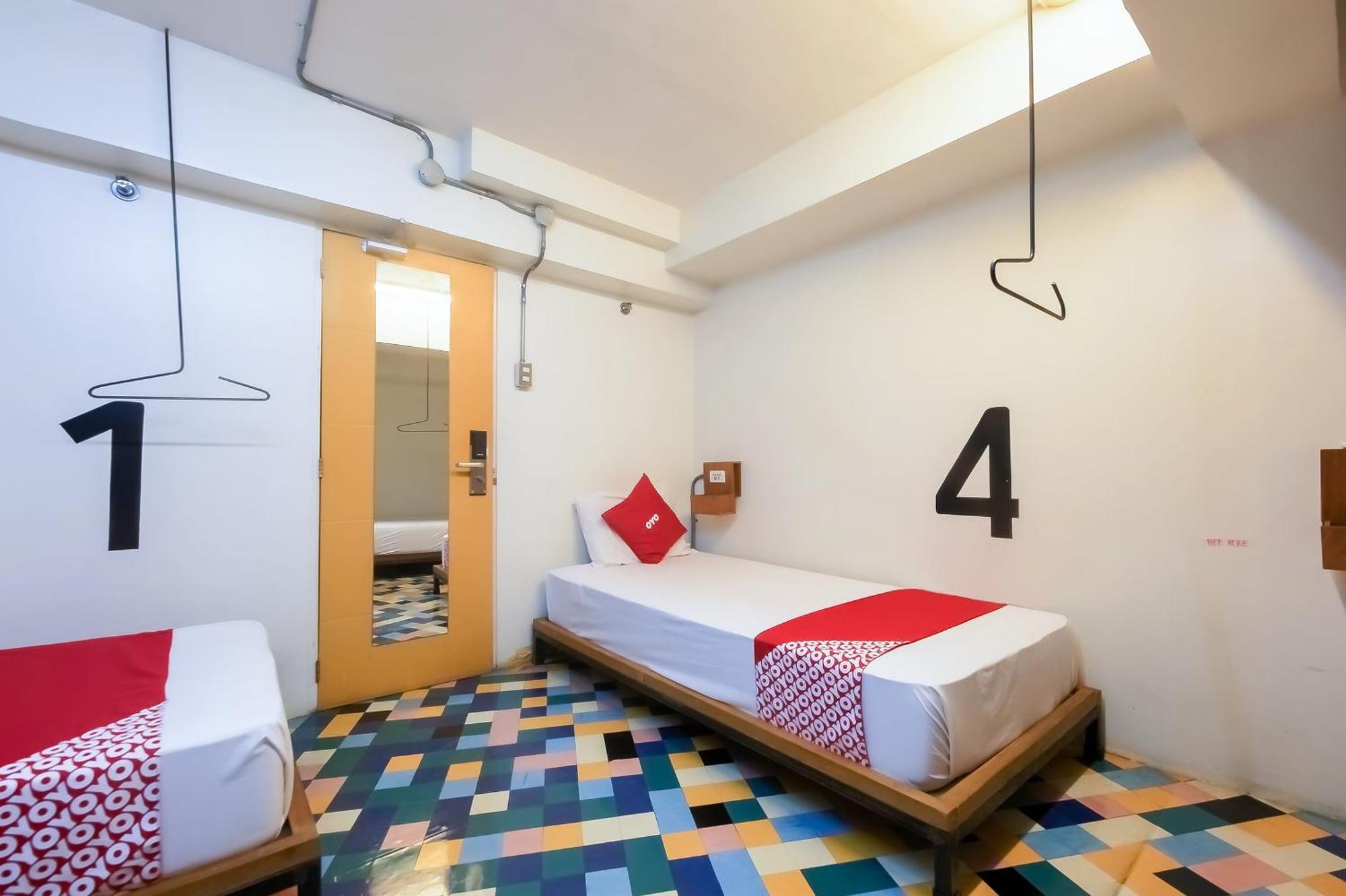 Spot On Junction Hostel Makati City Exterior foto